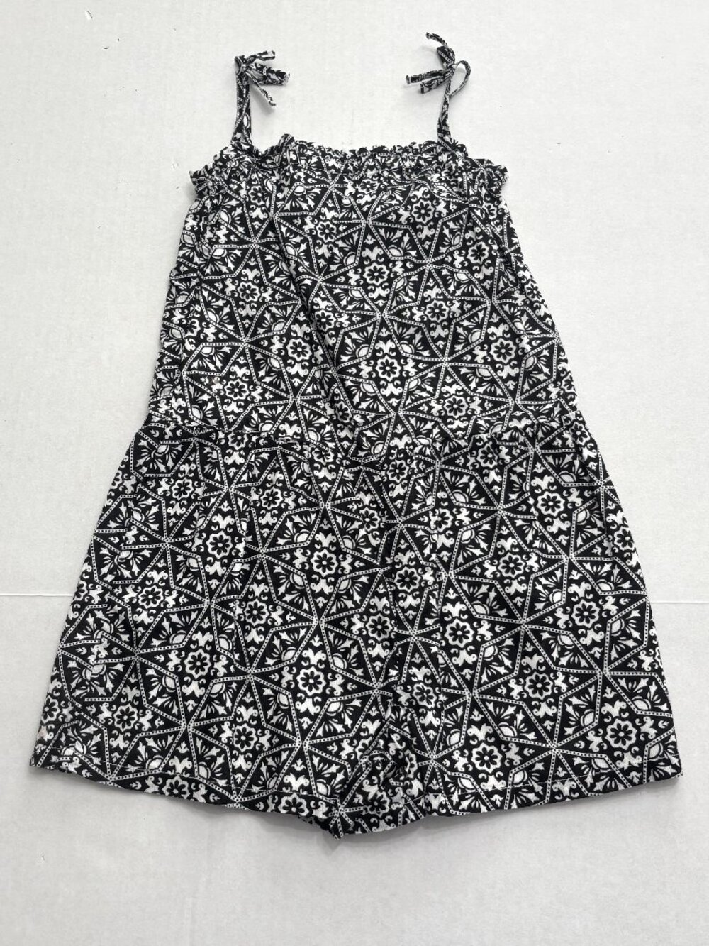 Gap Girls Black/White Romper Size 5